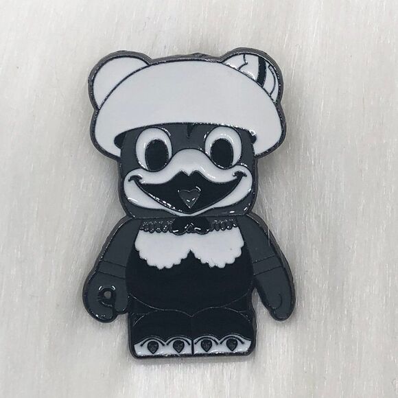 🔮 5/$25 Disney Vinylmation‎ Classic Disney Clara Cluck Pin - Picture 1 of 3